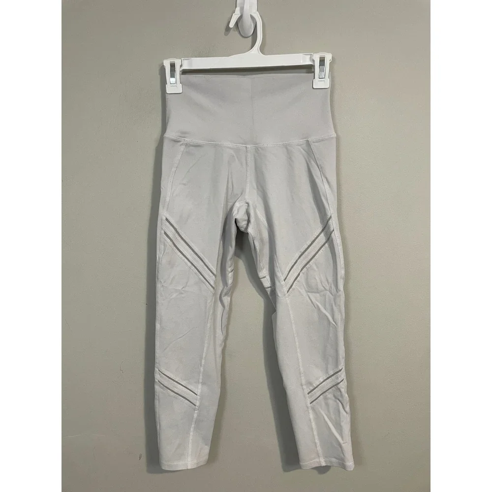 Alo Yoga High-Waist Cosmic Capri Leggings White‎ Size Small Athletic Athleisure